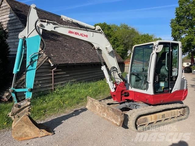 Takeuchi TB250 Midigravere 7 - 12t