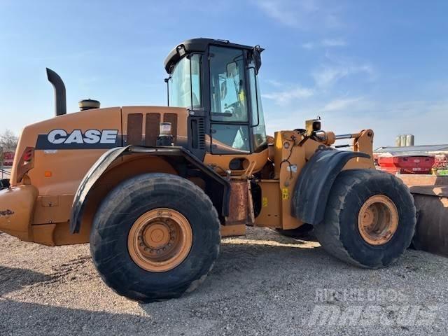 CASE 821E Hjullastere