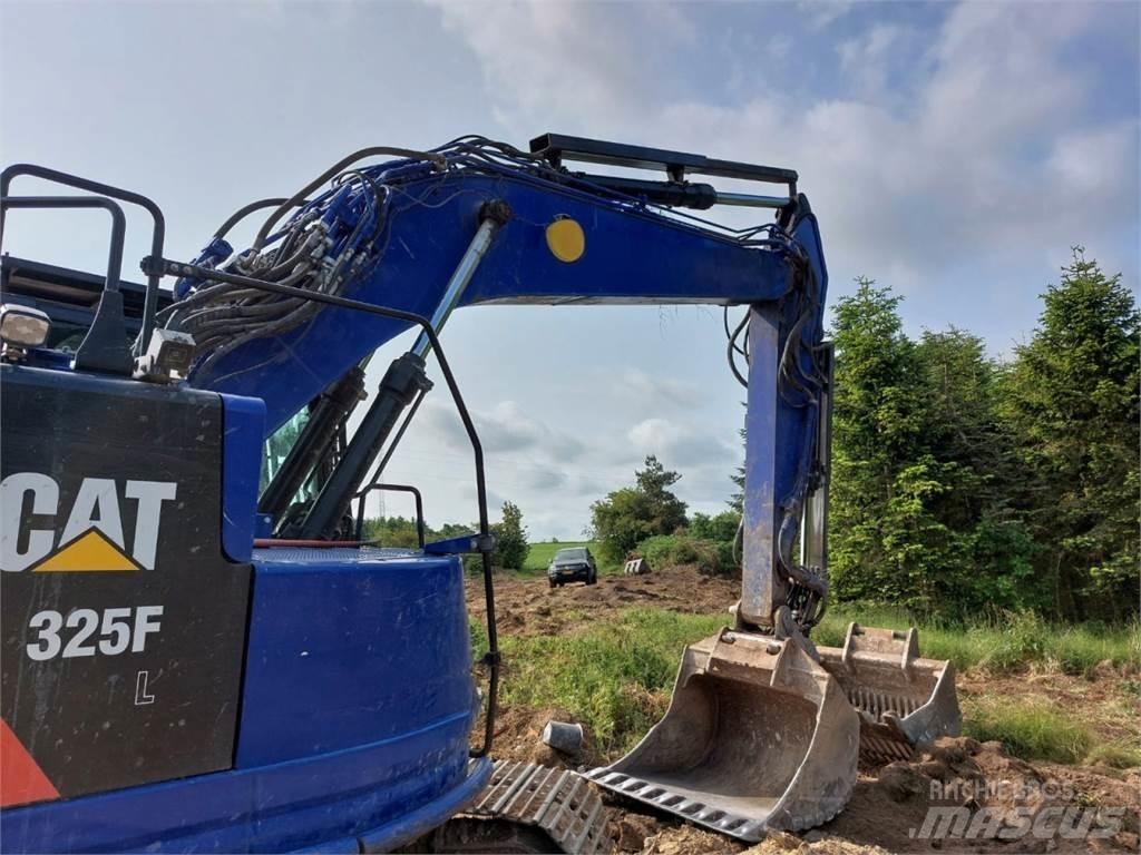 CAT 325F Beltegraver