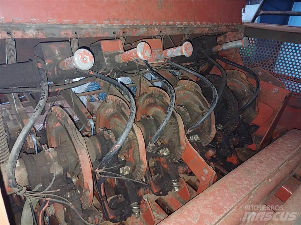 Hesston 4900 Firkantpresser