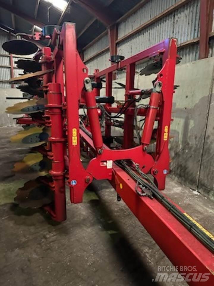 Horsch TIGER 4 MT Skålharver