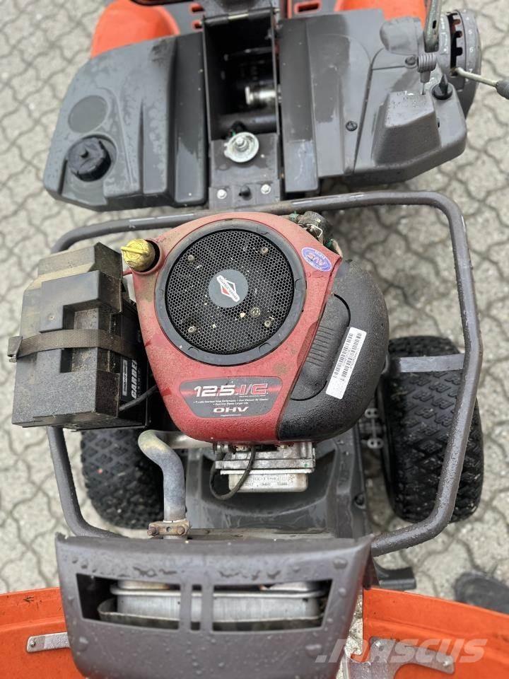 Husqvarna R13C Kompakttraktorer