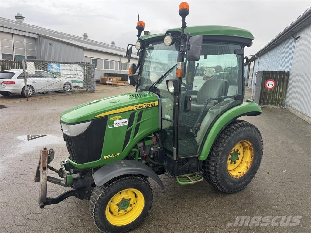 John Deere 3045R Kompakttraktorer