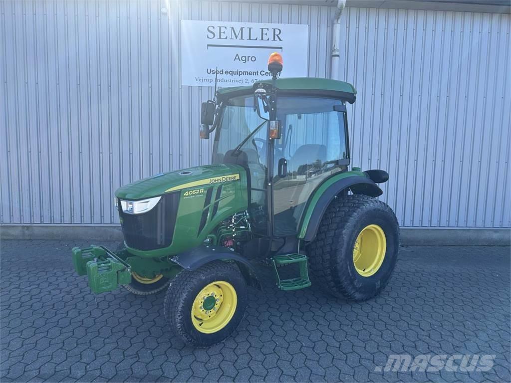 John Deere 4052R Kompakttraktorer