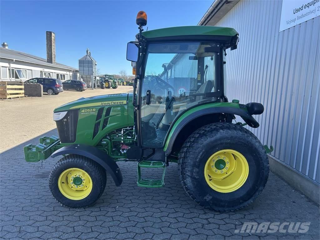 John Deere 4052R Kompakttraktorer