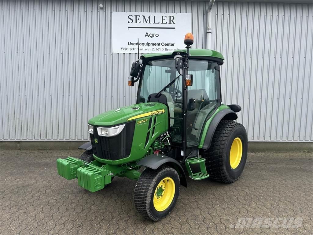 John Deere 4052R Kompakttraktorer