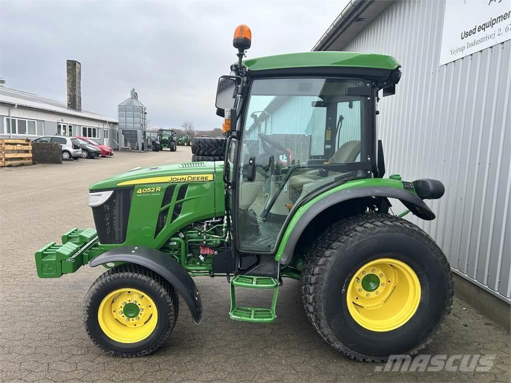 John Deere 4052R Kompakttraktorer