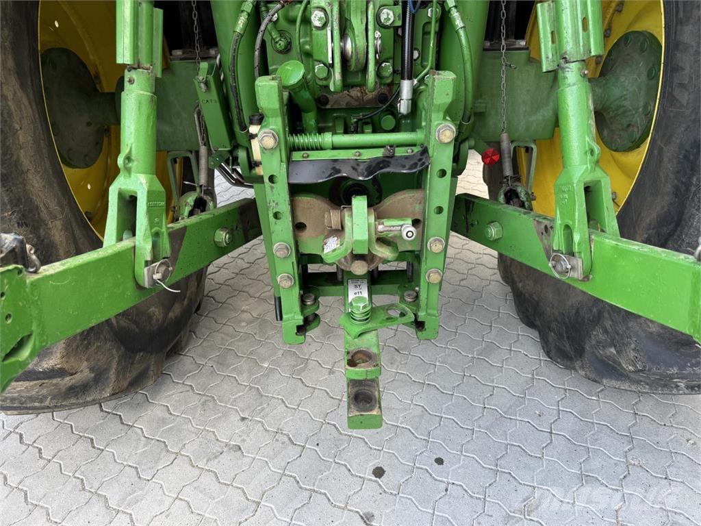 John Deere 6210R Traktorer