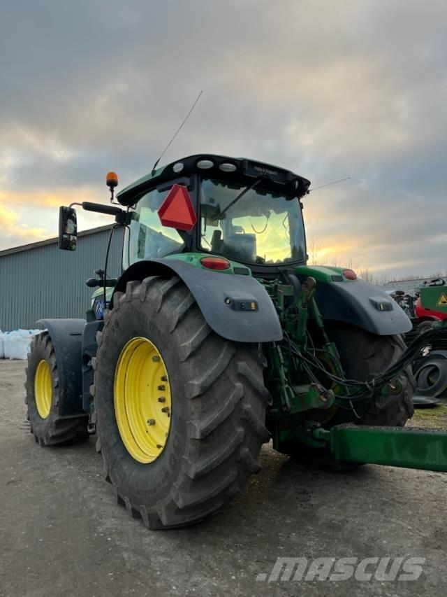 John Deere 6215R Traktorer