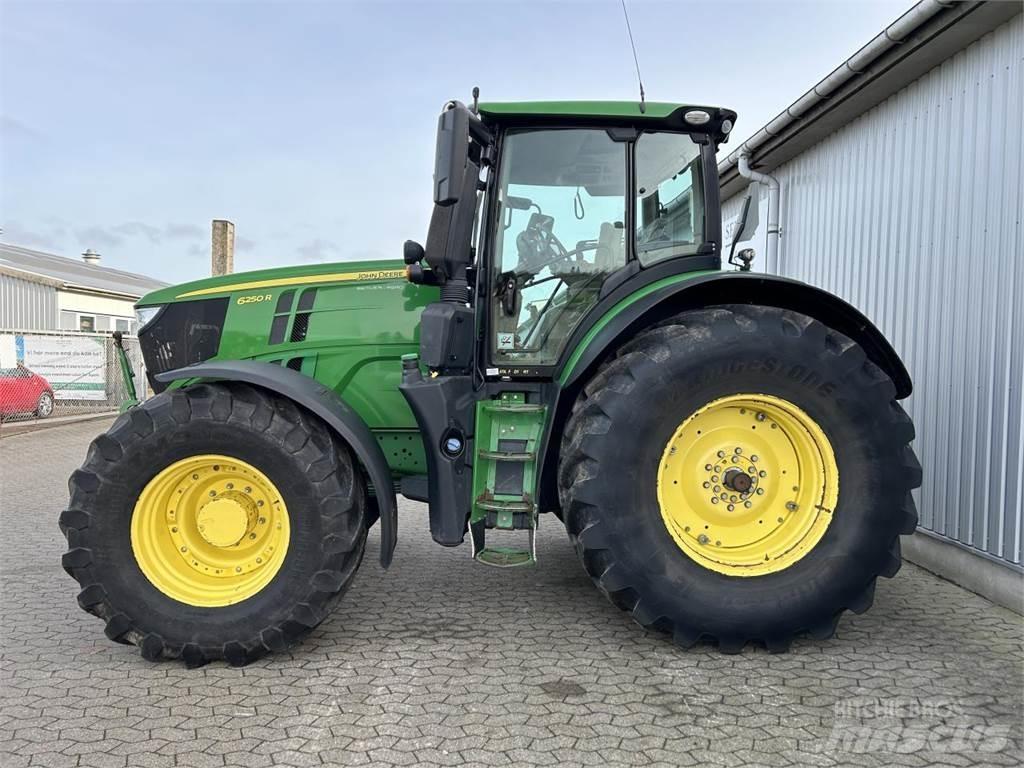 John Deere 6250R Traktorer