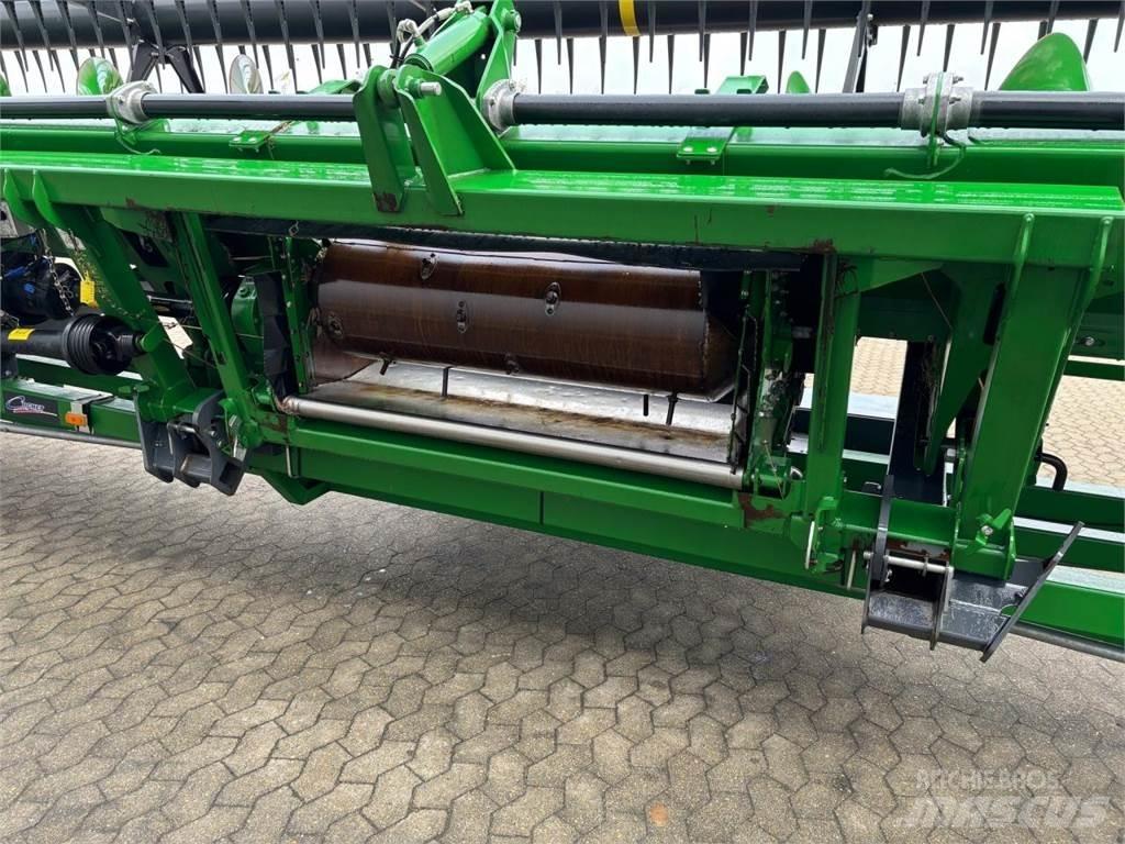 John Deere 735D Skjærebord til skurtresker