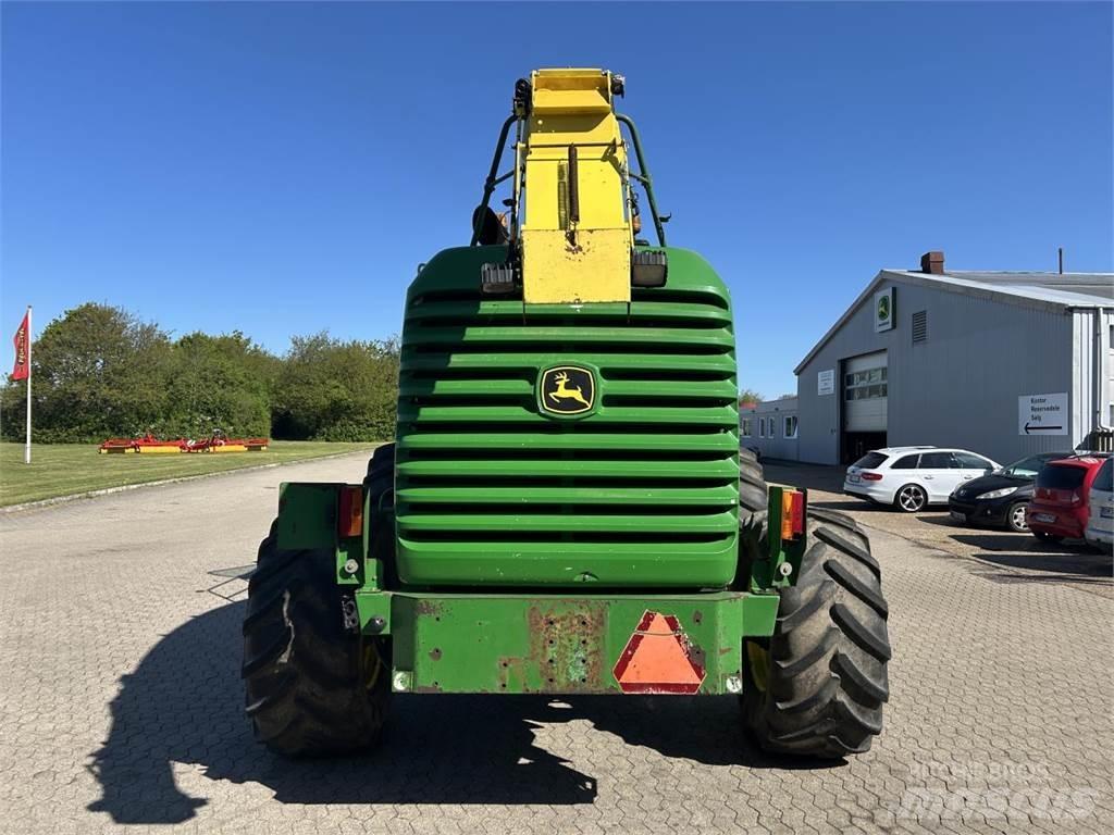 John Deere 7400 Fôrhøstere