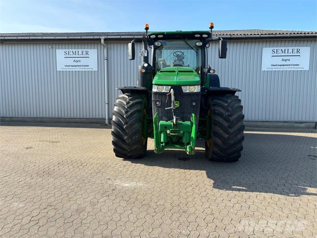 John Deere 8320R Traktorer
