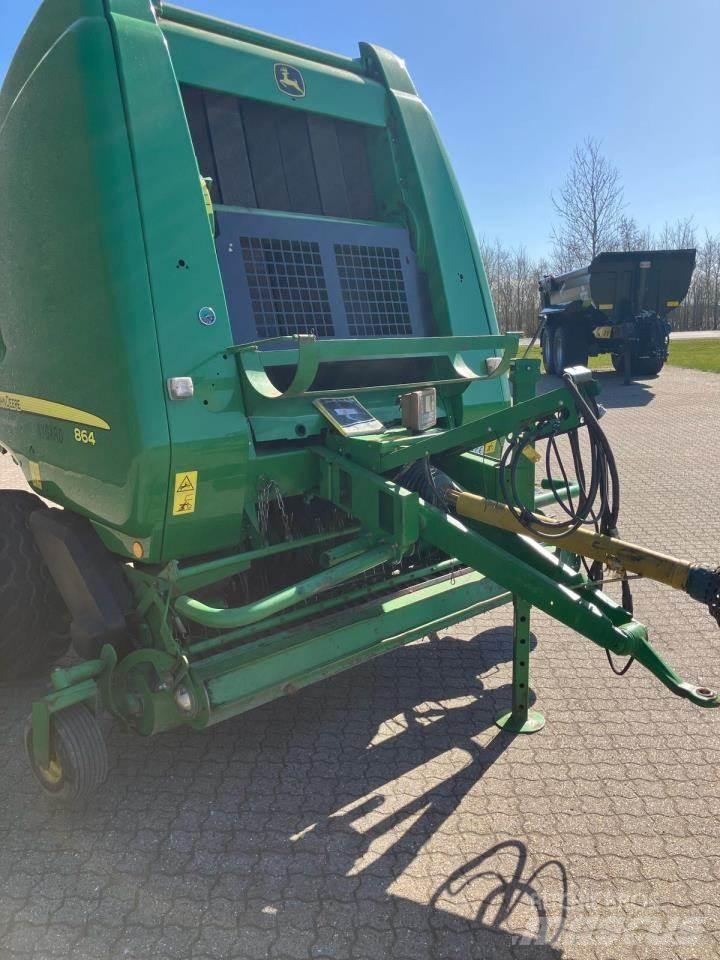 John Deere 864 Rundballepresser