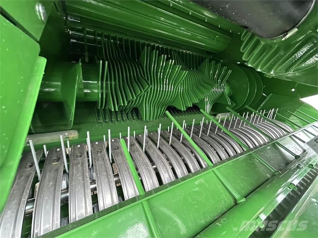 John Deere C441R Rundballepresser