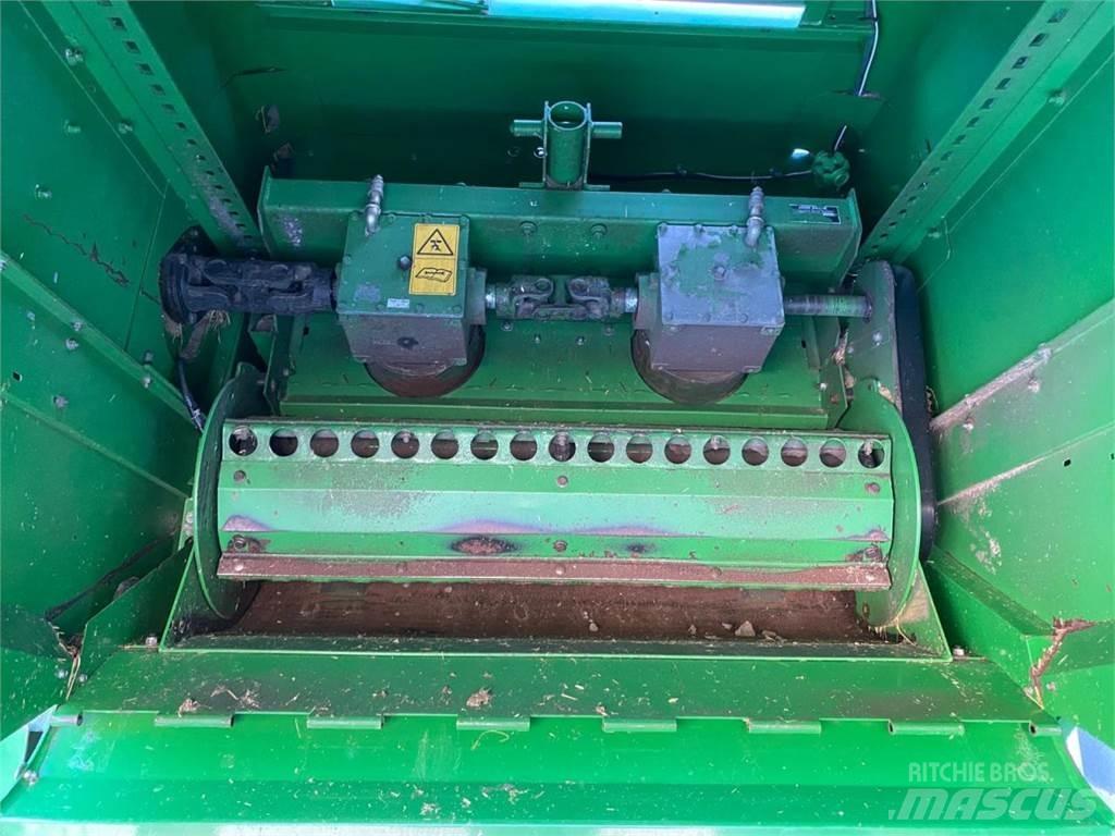 John Deere C670 Skurtreskere
