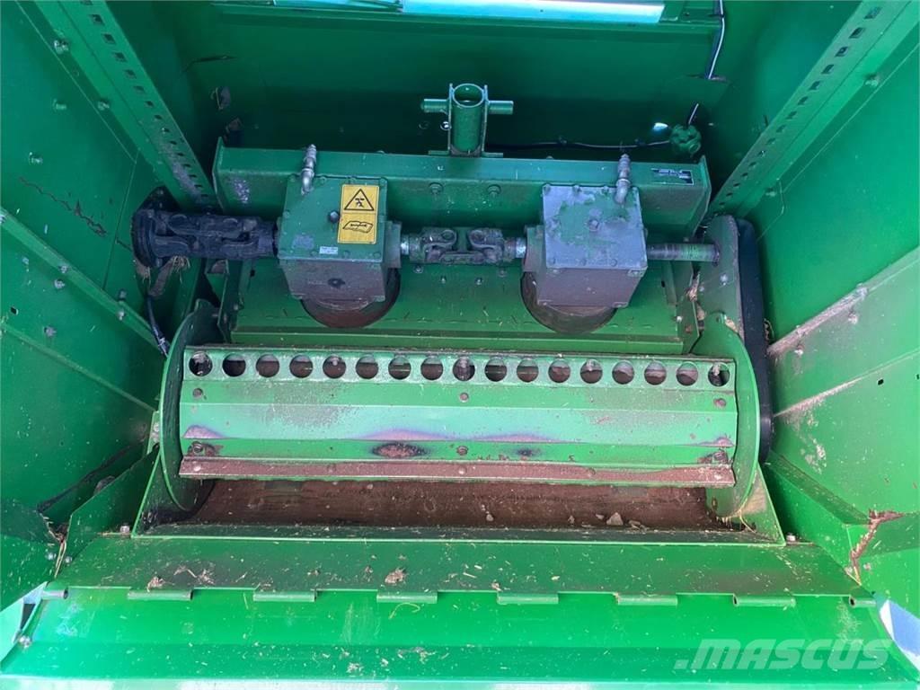 John Deere C670 Skurtreskere