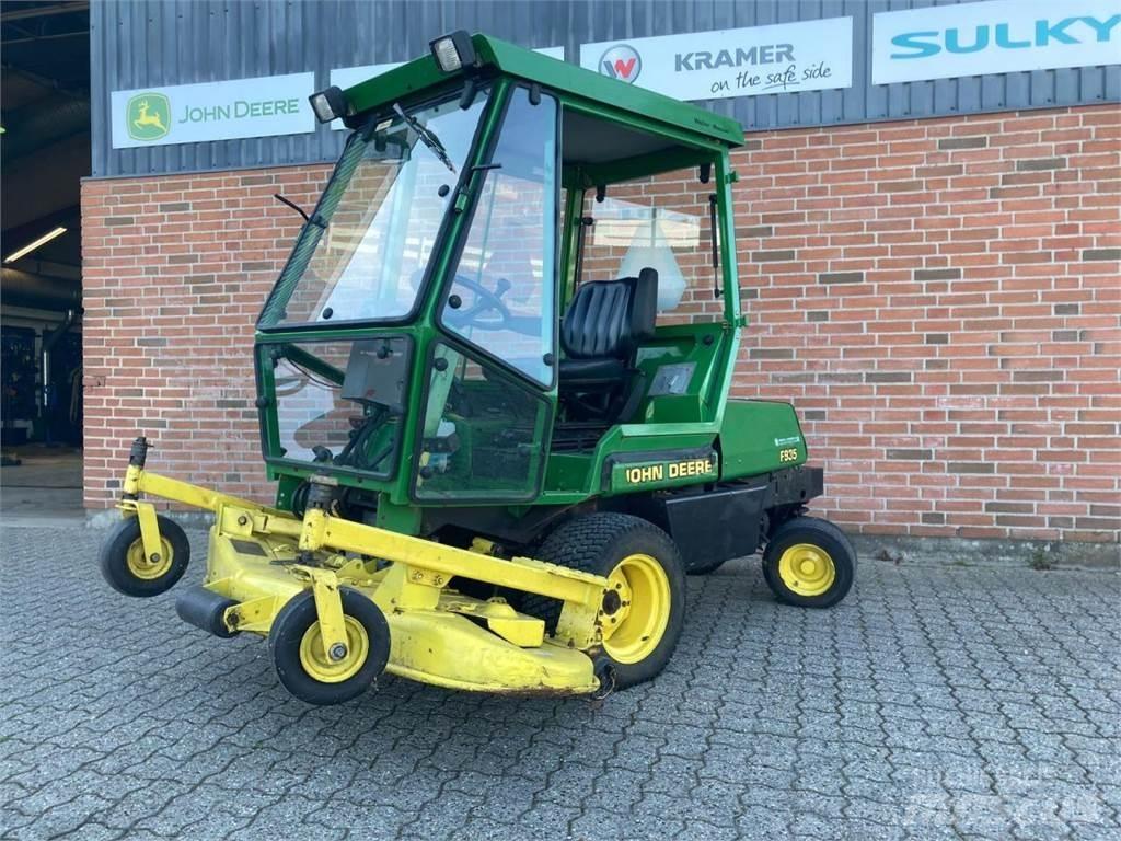 John Deere F935 Kompakttraktorer