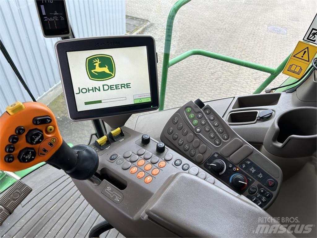 John Deere S690 Skurtreskere