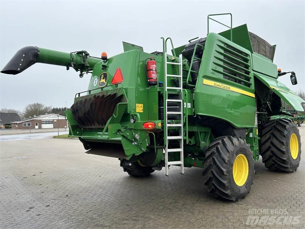 John Deere T670 Skurtreskere