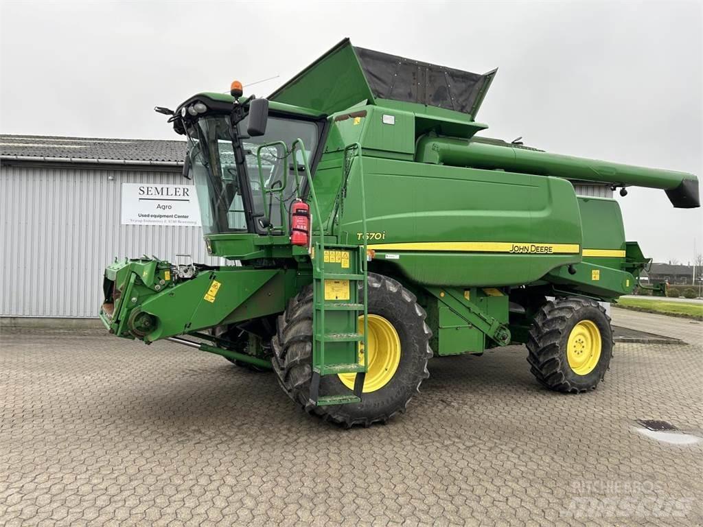 John Deere T670 Skurtreskere