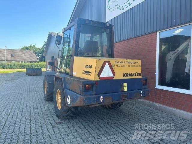 Komatsu WA90 Hjullastere