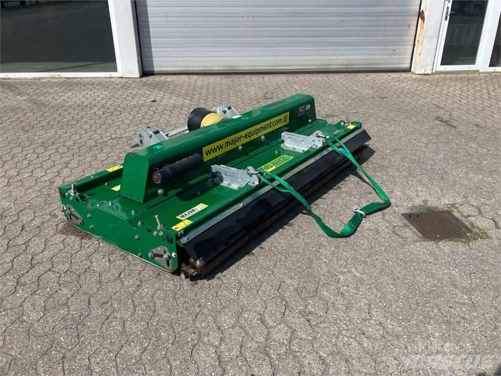 Major MJ71 240 Slåmaskiner