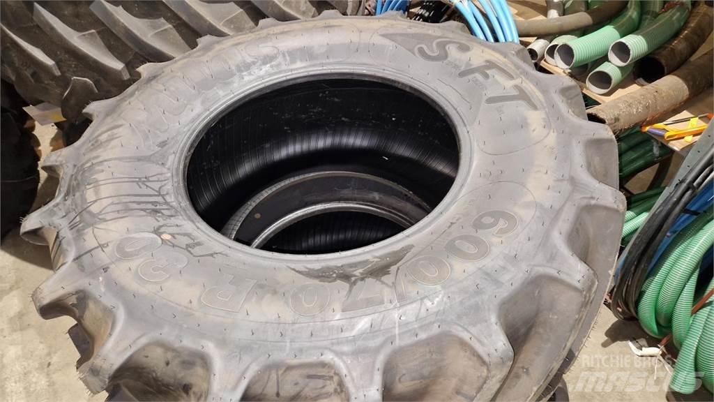 Mitas 600/70R30 Dekk, hjul og felger