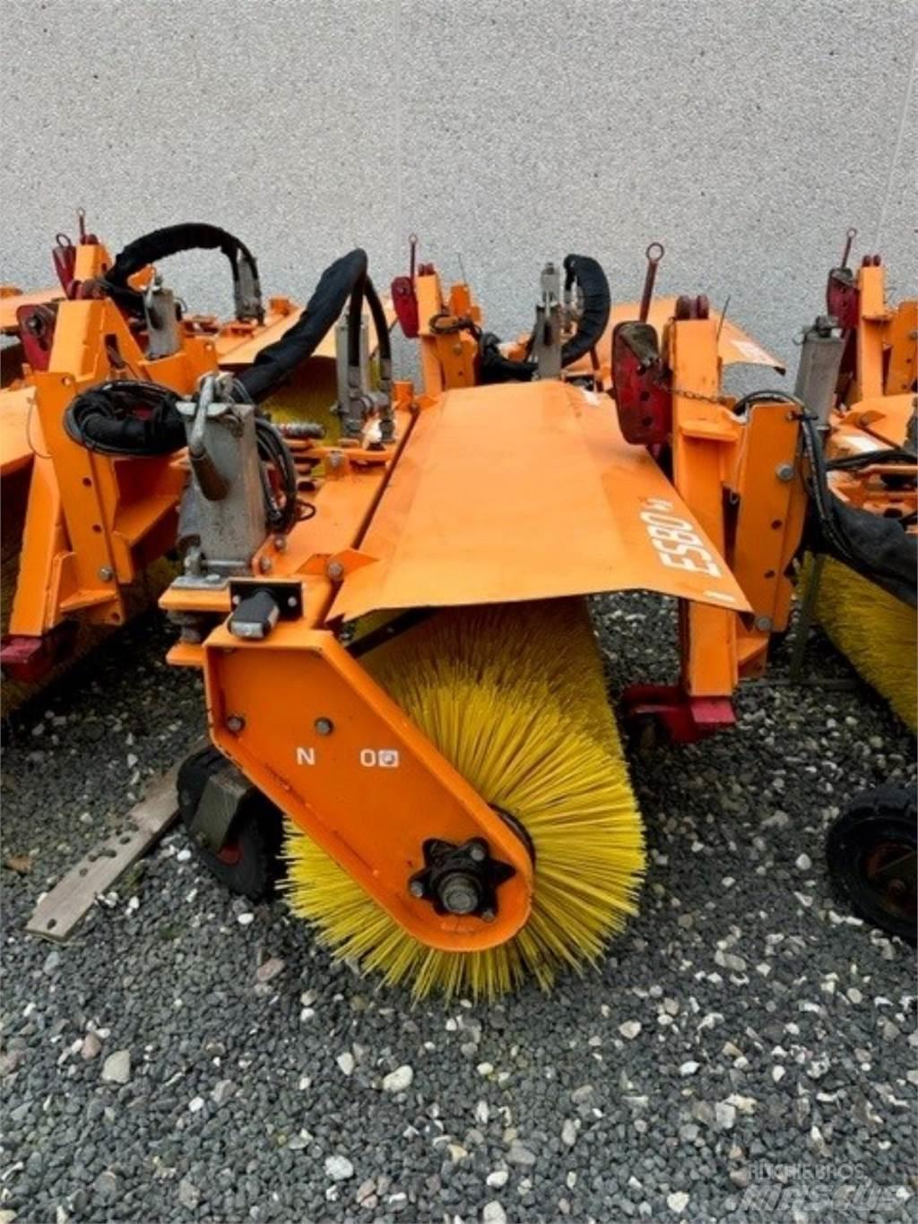 Nesbo HF1600S Feiemaskiner