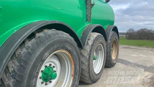 Samson PG 25 Slamtanker