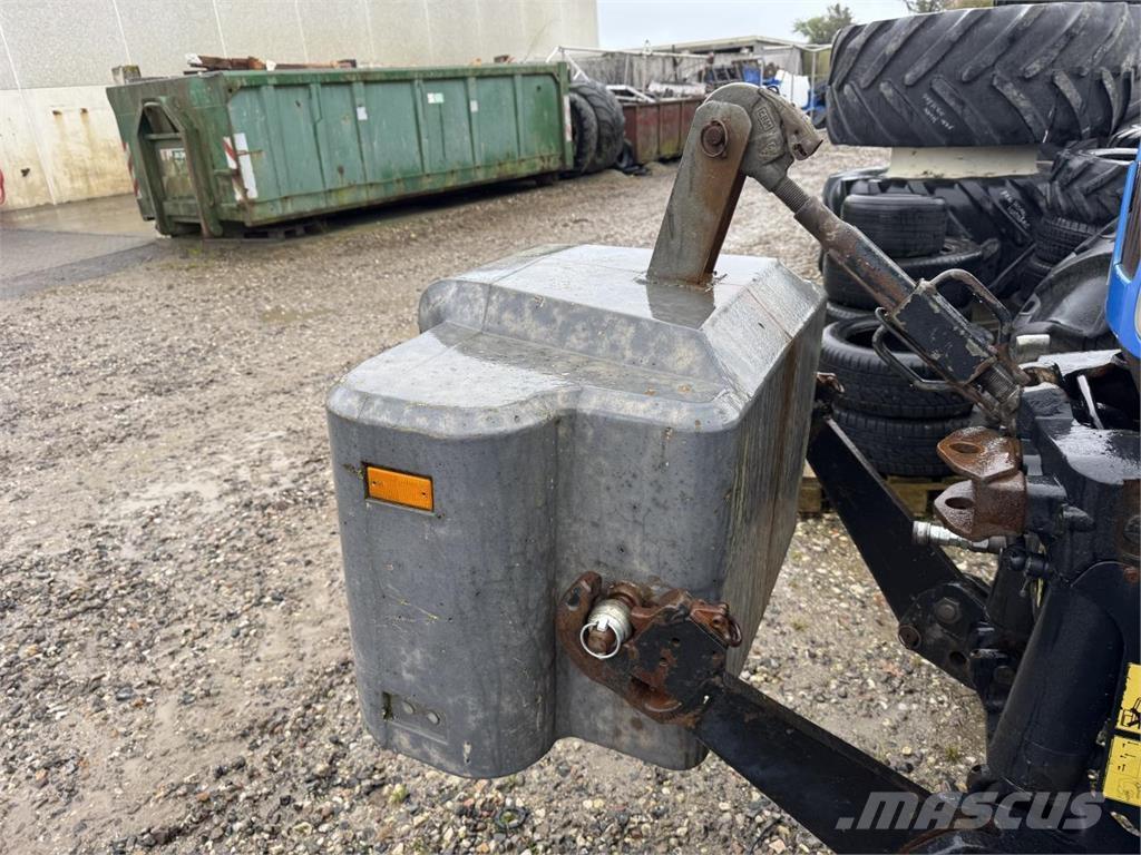  Suer 700 KG Front lodd
