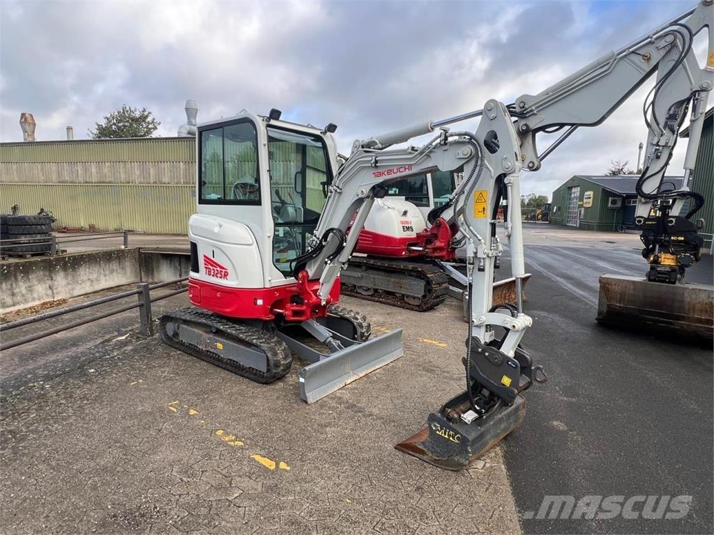 Takeuchi TB325R Minigravere <7t