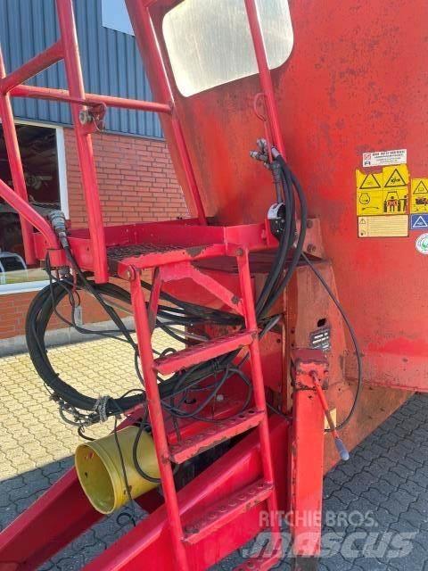 Trioliet 2400 L Lessevogner