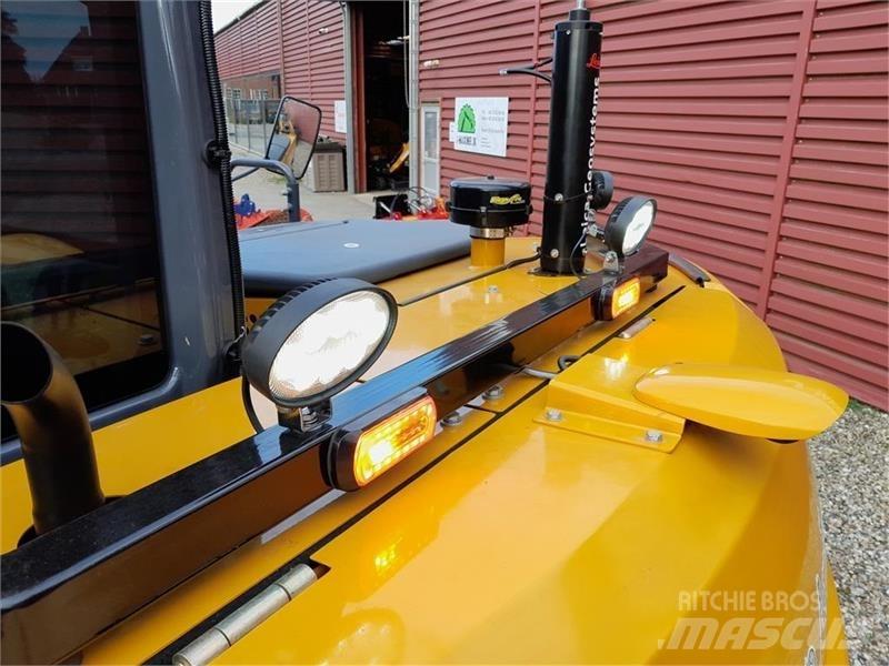 XCMG XE80E Beltegraver