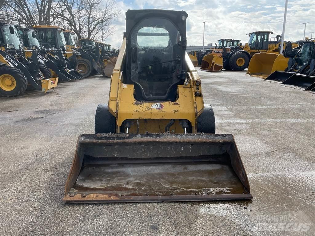 CAT 262D3 Kompaktlastere