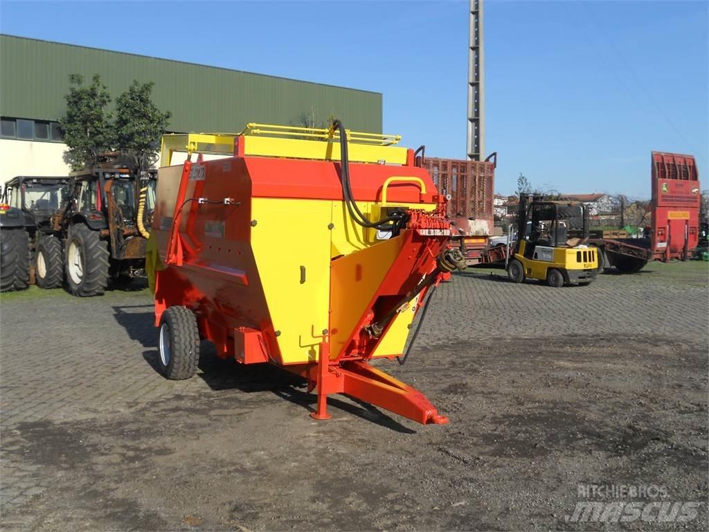 Comag 6M3 Blande- og fôringsmaskiner