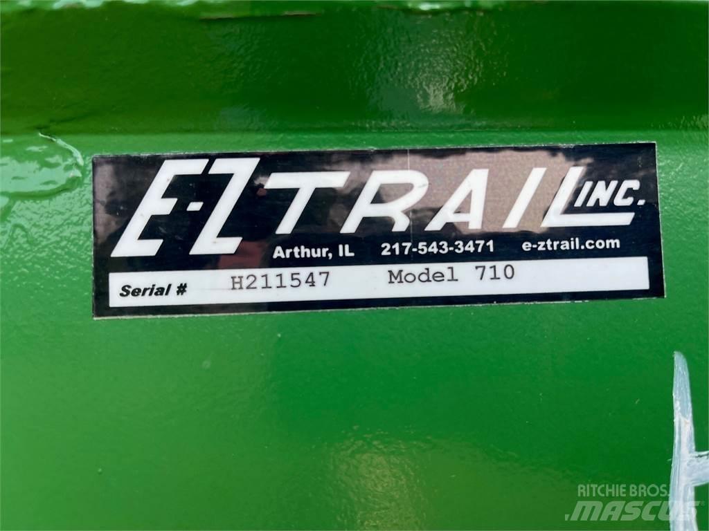 E-Z Trail 710 Kornhengere