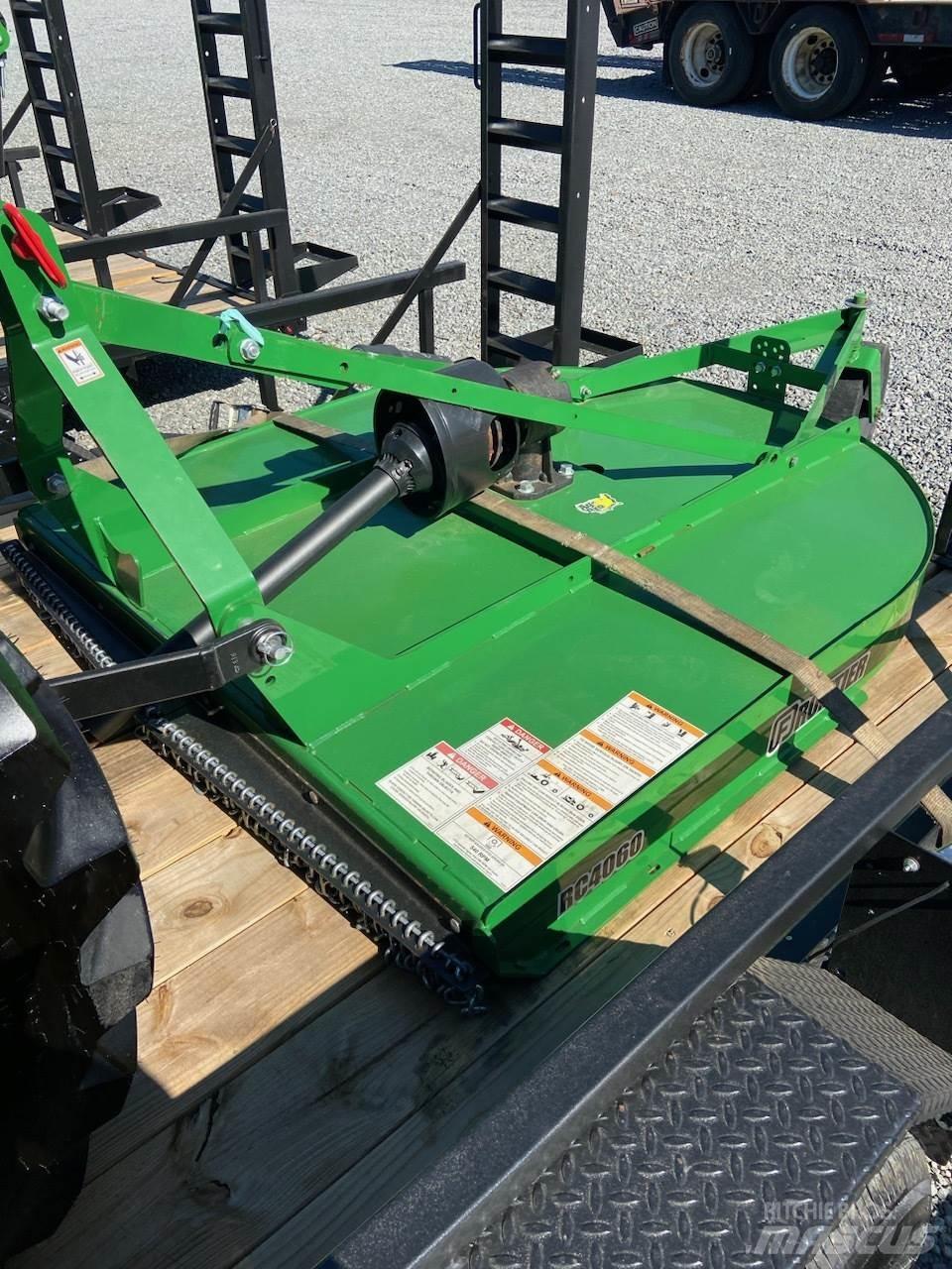 Frontier RC4060 Rundballerivere, -kuttere og -utpakkere