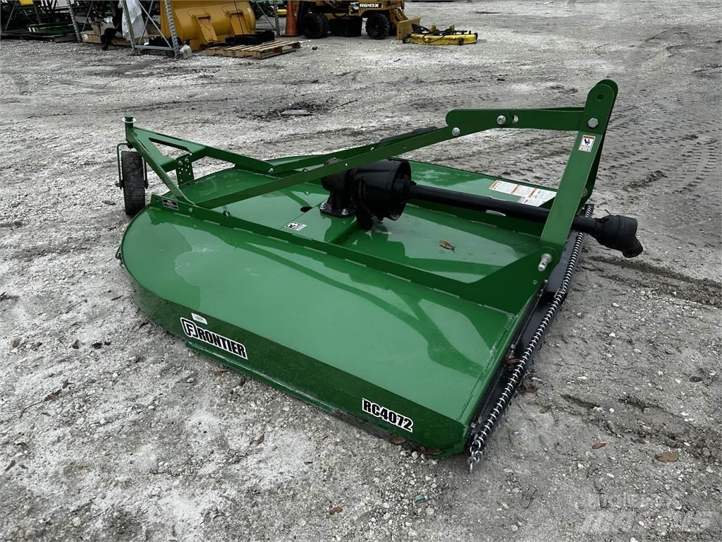 Frontier RC4072 Rundballerivere, -kuttere og -utpakkere
