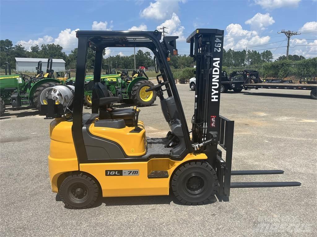 Hyundai 18L-7M Gaffeltrucker - Annet
