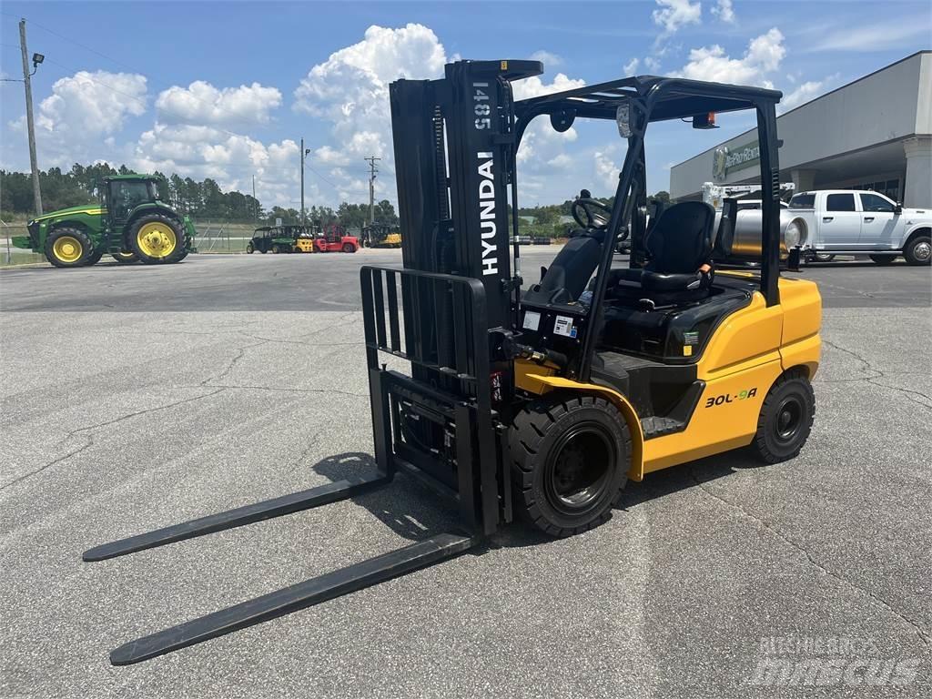 Hyundai 30L-9A Gaffeltrucker - Annet