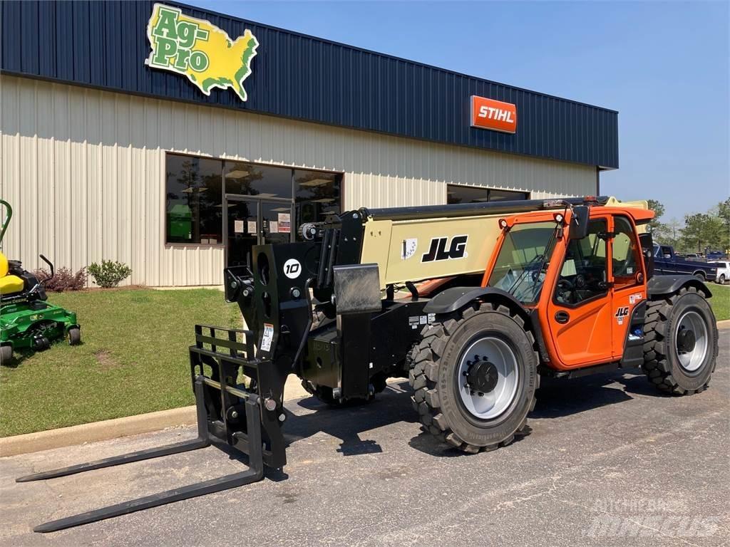 JLG 1055 Teleskoplastere