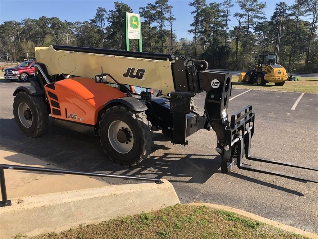 JLG 1255 Teleskoplastere