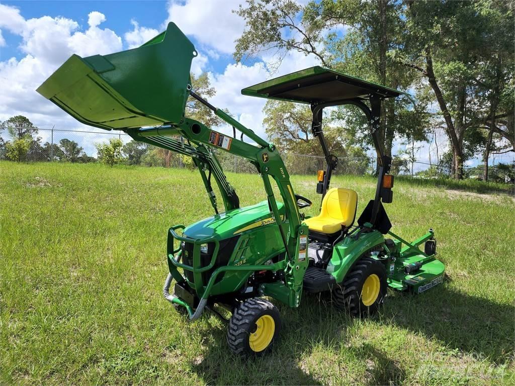 John Deere 1023E Kompakttraktorer