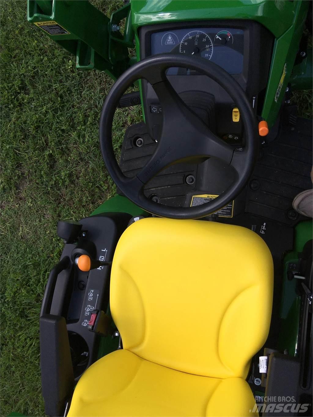 John Deere 1025R Kompakttraktorer