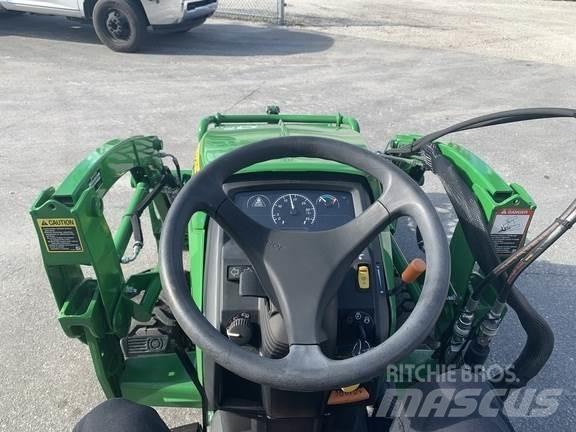 John Deere 1025R Kompakttraktorer