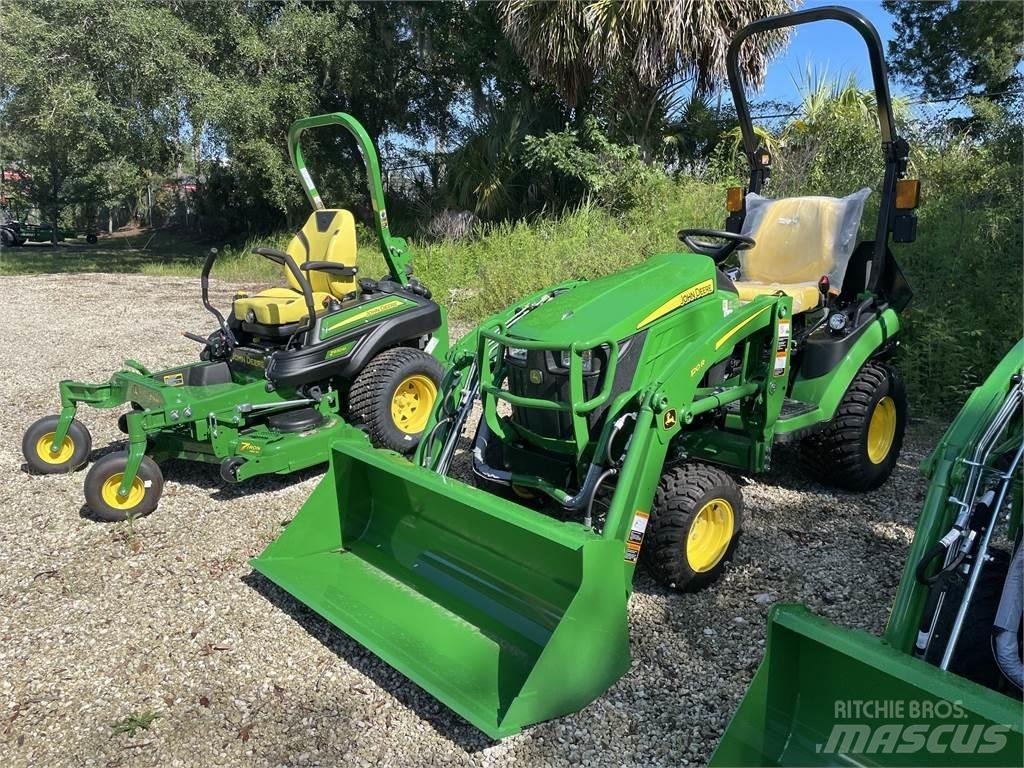 John Deere 1025R Kompakttraktorer
