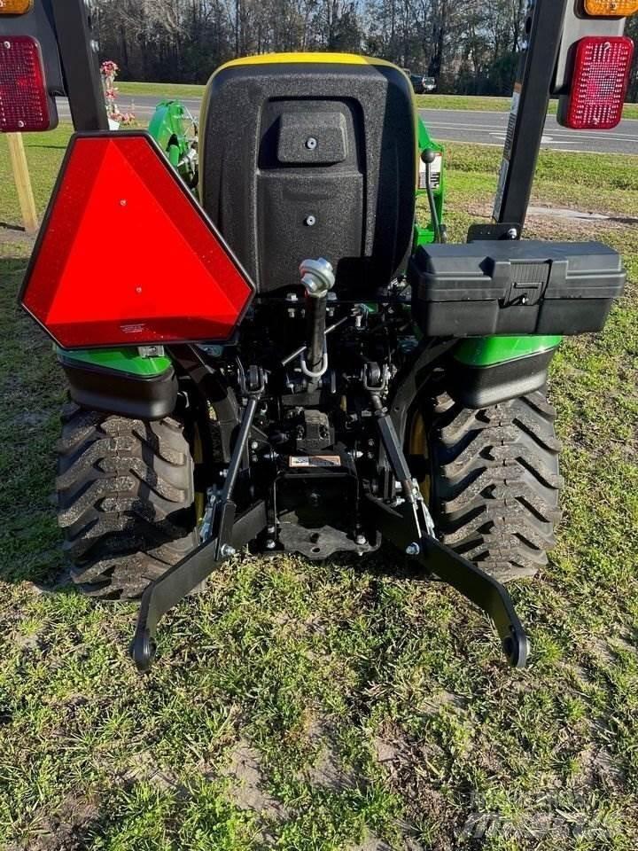 John Deere 1025R Kompakttraktorer