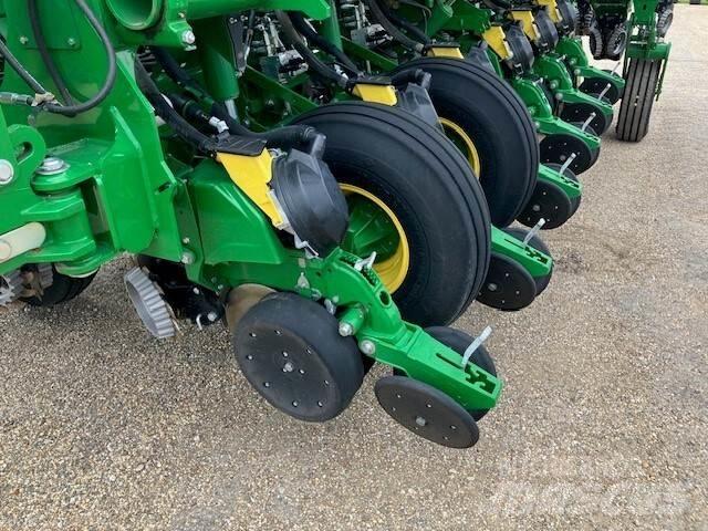 John Deere 1795 Sette- og Plantemaskiner