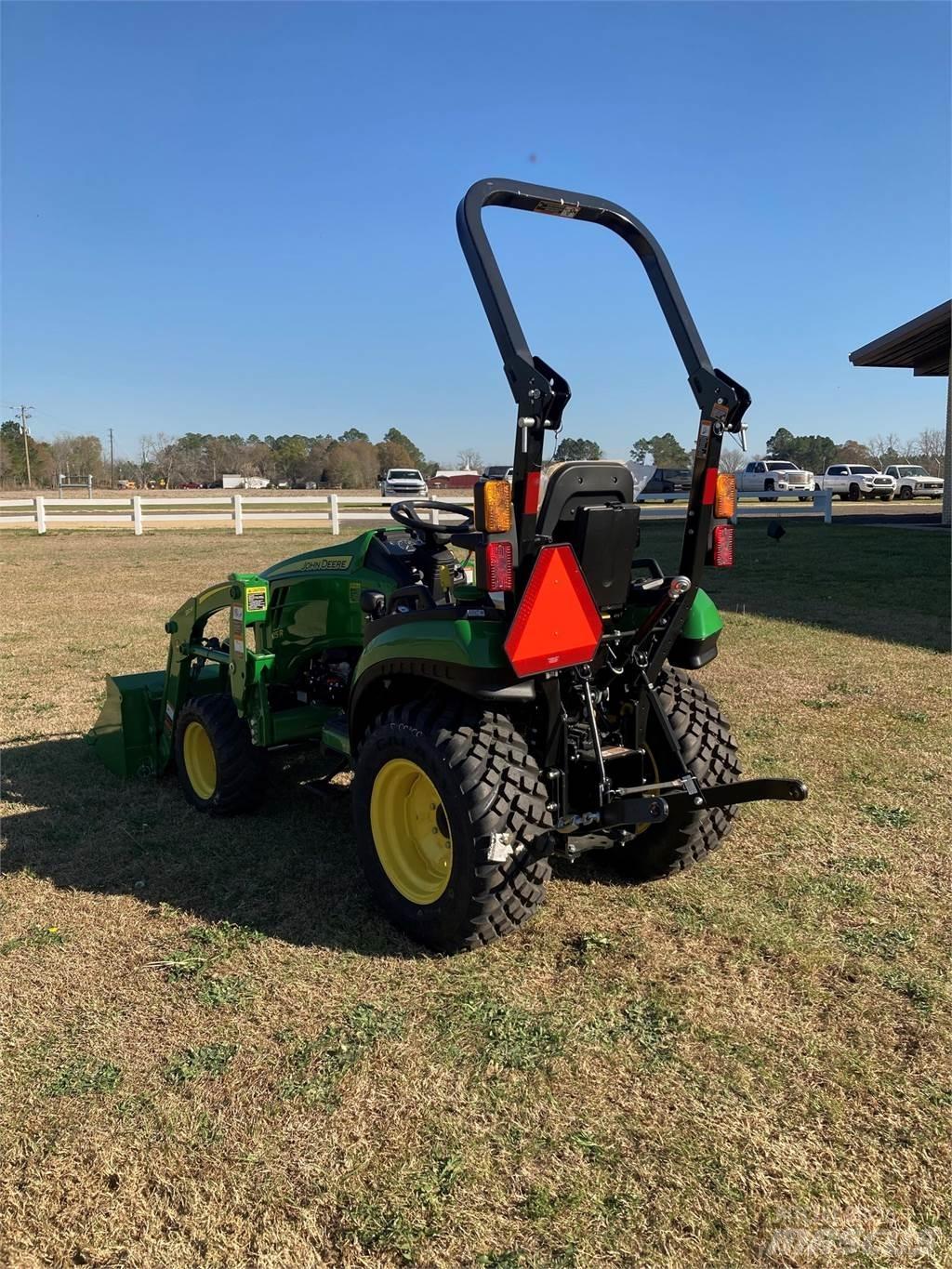 John Deere 2025R Kompakttraktorer